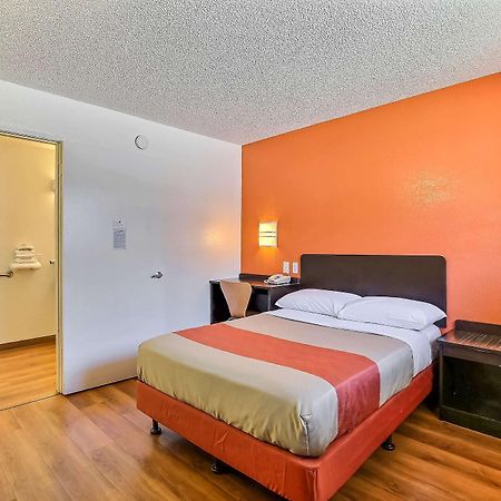 Motel 6-Oakland, Ca - Airport Bagian luar foto