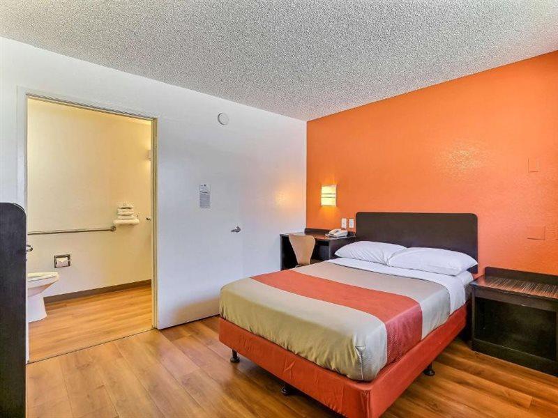 Motel 6-Oakland, Ca - Airport Bagian luar foto