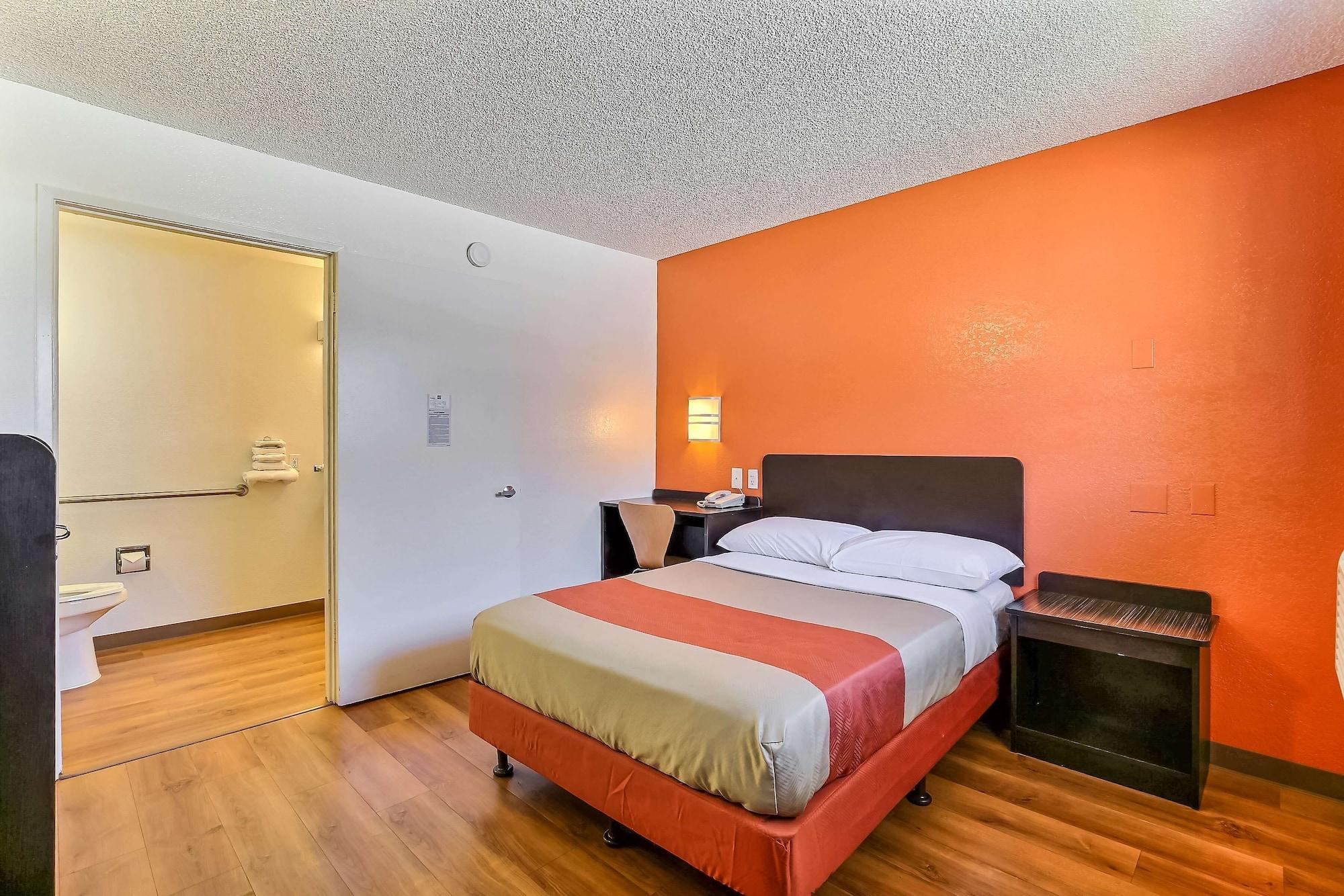 Motel 6-Oakland, Ca - Airport Bagian luar foto
