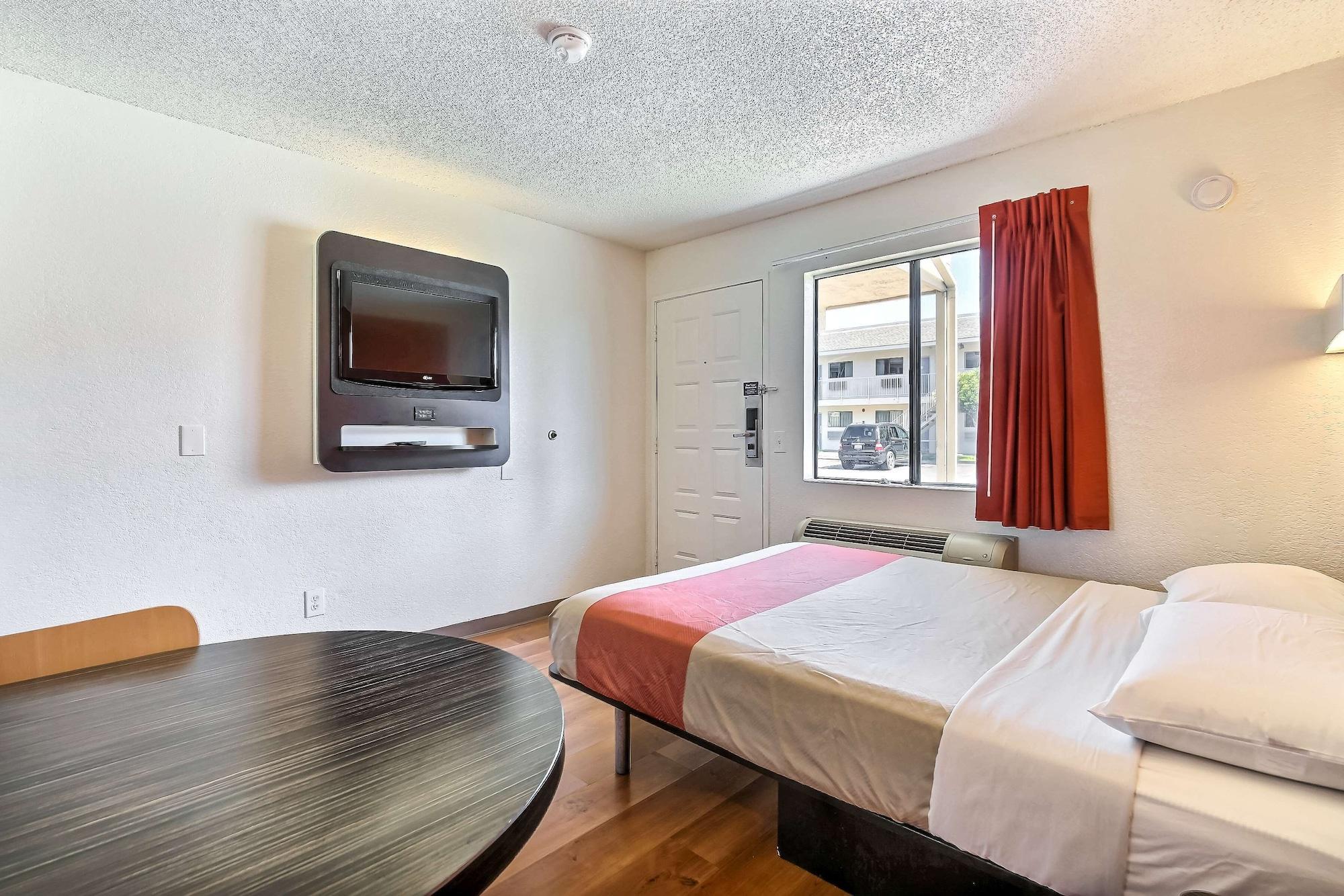 Motel 6-Oakland, Ca - Airport Bagian luar foto