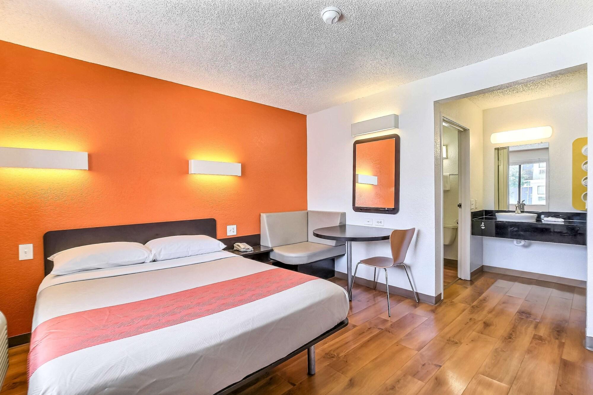 Motel 6-Oakland, Ca - Airport Bagian luar foto