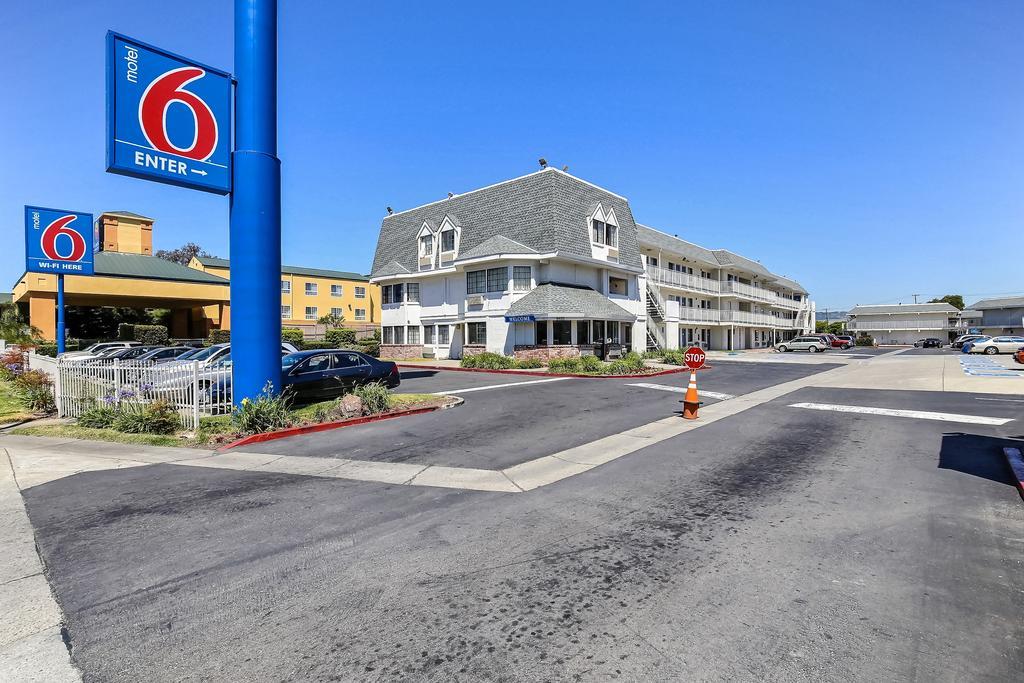 Motel 6-Oakland, Ca - Airport Bagian luar foto
