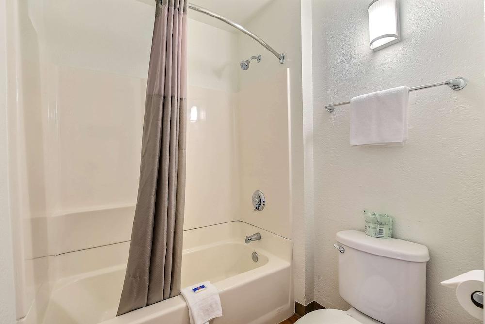 Motel 6-Oakland, Ca - Airport Bagian luar foto