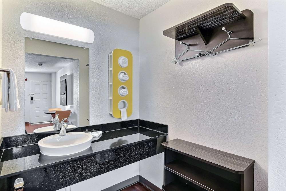 Motel 6-Oakland, Ca - Airport Bagian luar foto