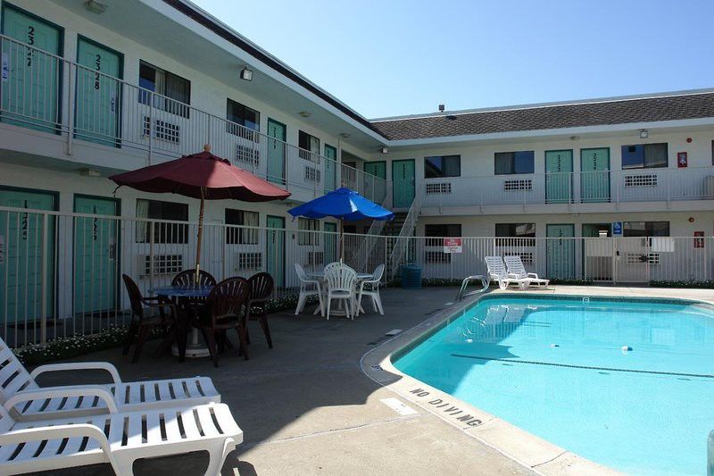 Motel 6-Oakland, Ca - Airport Bagian luar foto